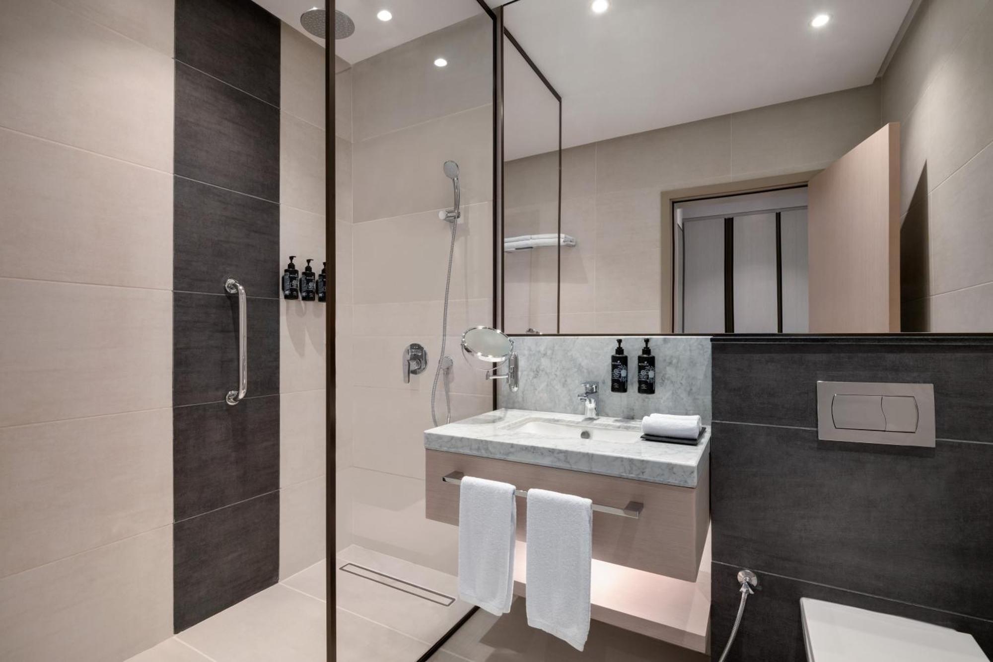 Ramada By Wyndham Riyadh King Fahd Road Exteriér fotografie